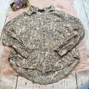 Velvet Heart Snake Print Button Front Blouse sz L